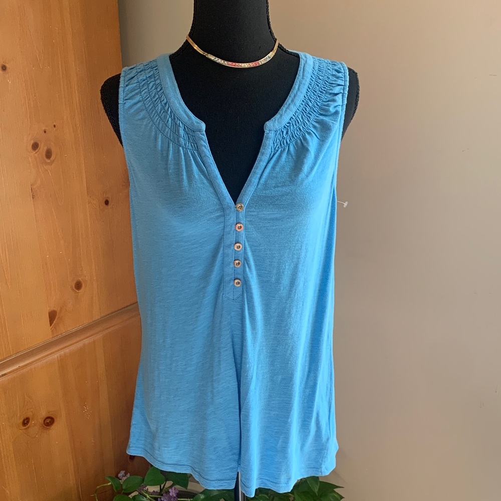 🌹Lilly Pulitzer • Sky Blue Sleeveless Top • EUC